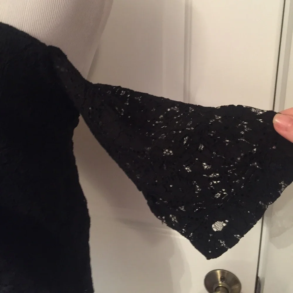 ZARA TOP CROPPED BLACK LACE OFF SHOULDER SMALL